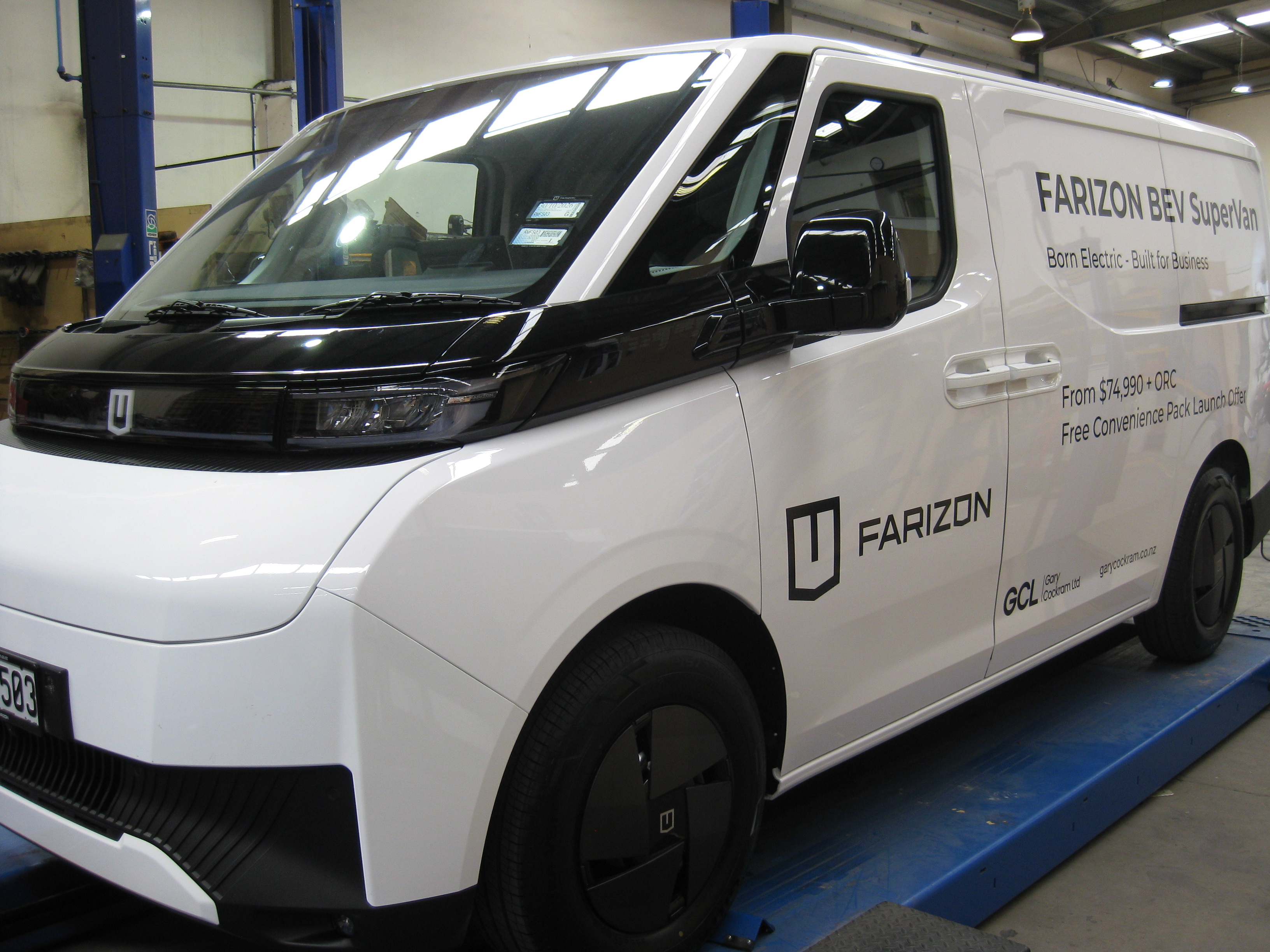 FARIZON SV VAN 2025-CURRENT